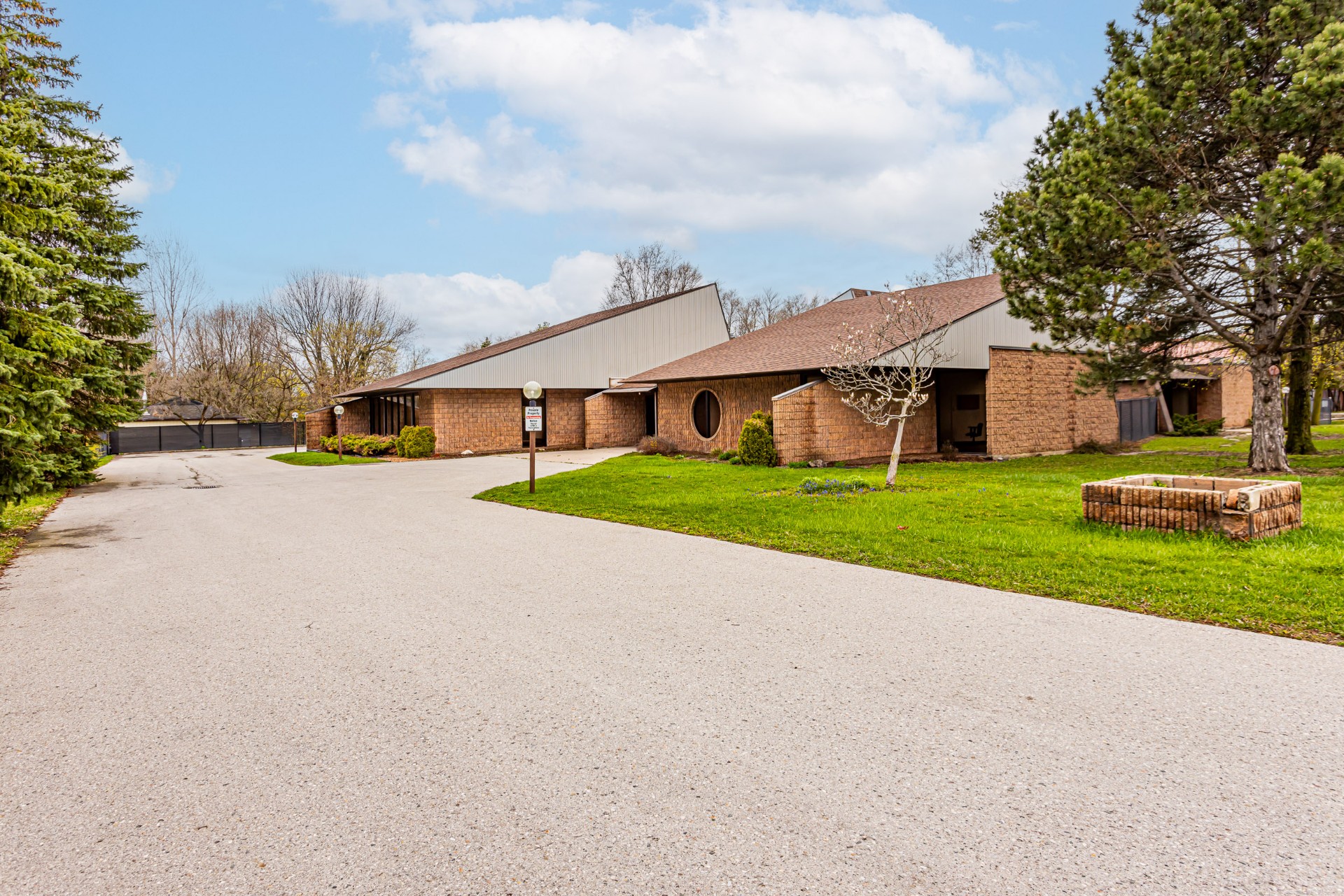 743 Wellington Road, London, ON N6C 4R5