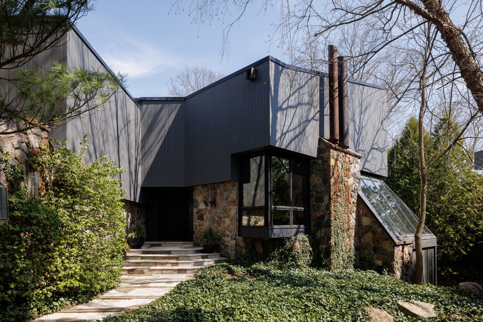763 Clearview Crescent