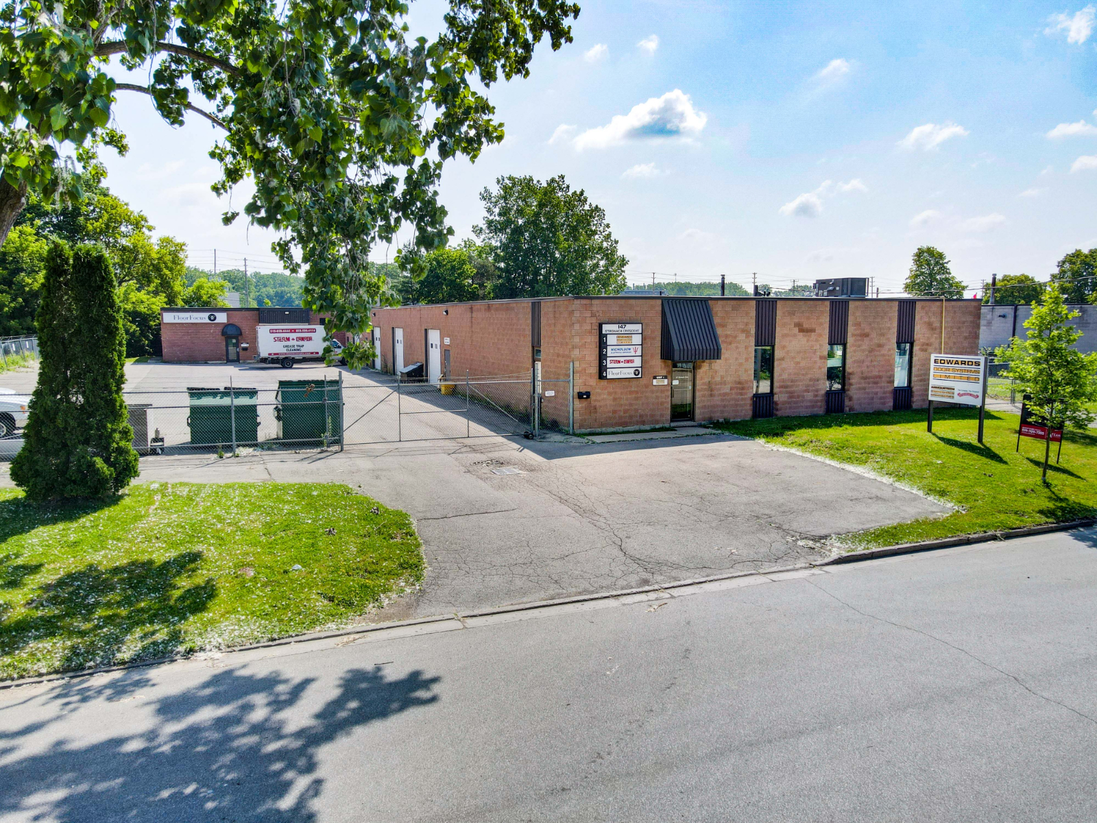 147 Stronach Crescent, London East (East D), Ontario N5V 3G5